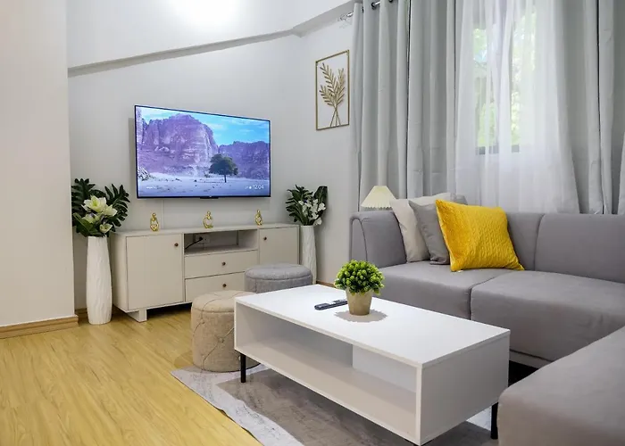 Fully Furnished 2Br Newly Renovated Apartment By The White Beach - 1Min Walk From Door Step
