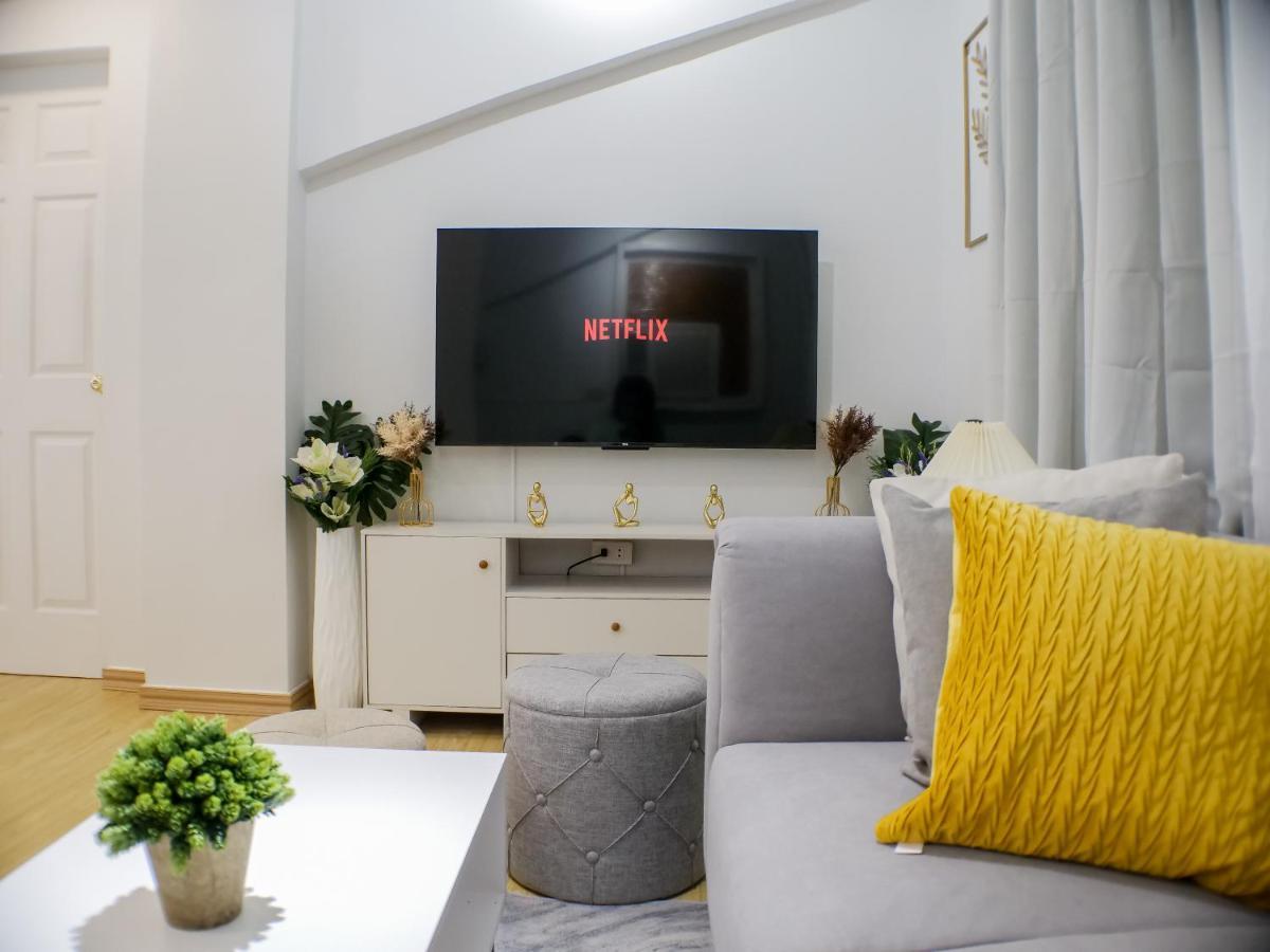Fully Furnished 2br Newly Renovated By The White - 1min Walk From Door Step Apartment