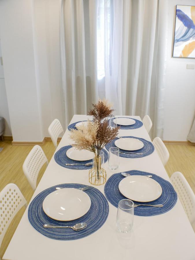 Fully Furnished 2br Newly Renovated By The White - 1min Walk From Door Step